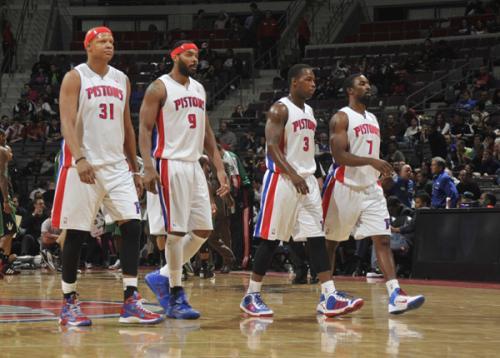 英超-利物浦1-1桑德兰无缘连胜，范戴克送大礼，维尔茨造乌龙（英超：利物浦1-1桑德兰连胜受阻，范戴克失误送礼，维尔茨逼出乌龙）