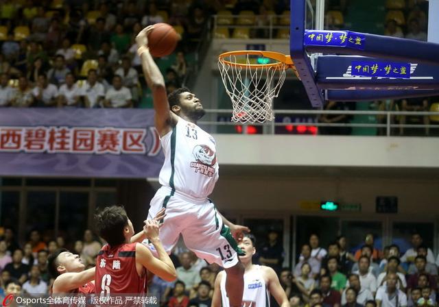 早报：大过节的谁这么衰啊？（早报：节日里谁最倒霉？）