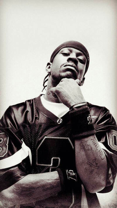 穆帅：我曾为麦克托米奈让博格巴坐板凳，曼联放走他是个大错（穆里尼奥：曾因信任麦克托米奈让博格巴打替补，曼联若放走麦克托米奈是重大错误）