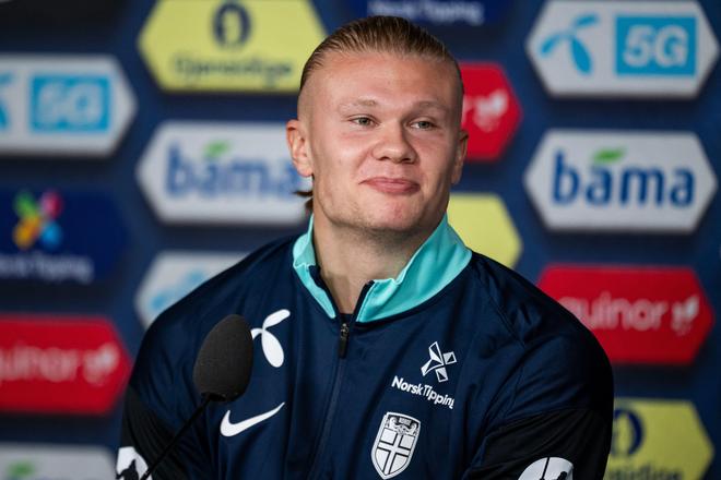 国家队征召！感谢邵佳一指导为青岛足球书写的精彩篇章（邵佳一获国家队征召，致谢其为青岛足球谱写的辉煌篇章）