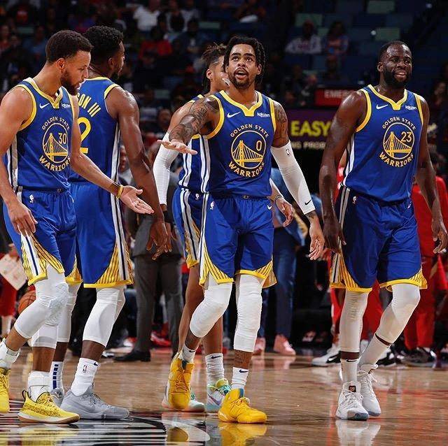 克拉克森半场高效表现，为球队奠定基础（克拉克森半场表现抢眼，助球队打下坚实基础）