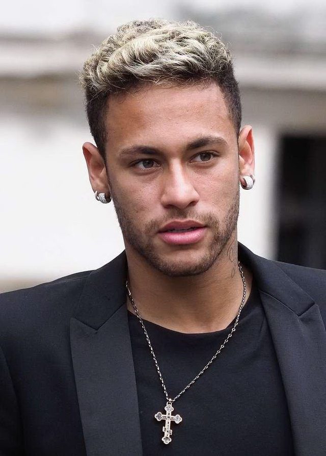 中超：北京国安客场2-1逆转上海申花（中超客场翻盘：北京国安2-1击败上海申花）