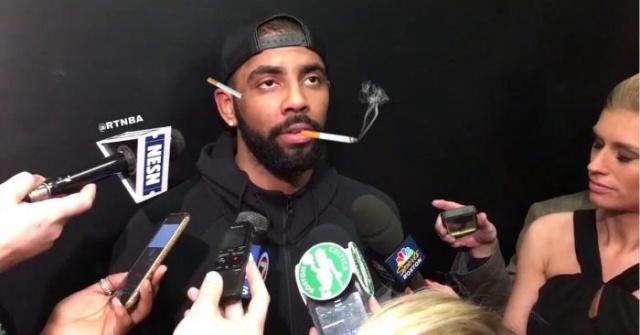 半场：柏林联1-1拜仁，诺伊尔“下蛋”送礼，迪亚斯0度角破门（半场战报：柏林联1-1拜仁，诺伊尔失误送礼，迪亚斯零角度破门）