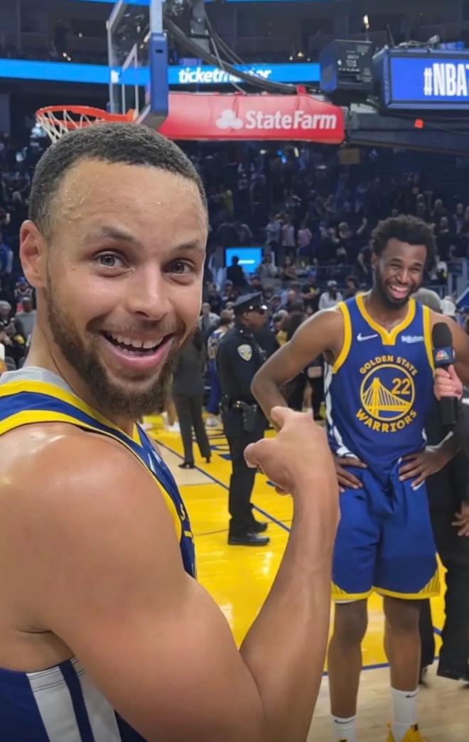 德天空：拜仁无意放走基亚拉，新合同正在筹备中（德国天空体育：拜仁不考虑放走基亚拉，续约已在推进）