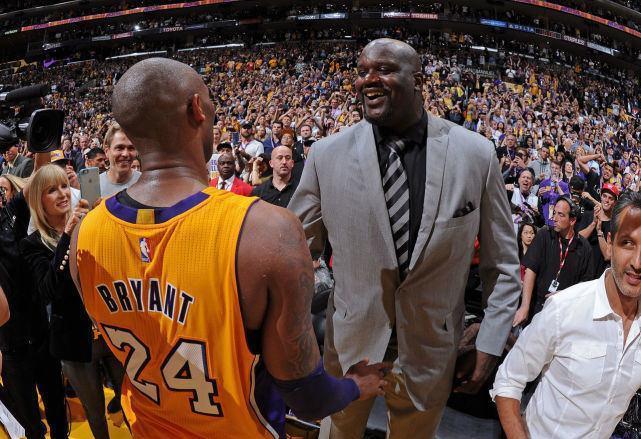 地上足球：偷溜诺坎普释放回归信号？解析梅西为何必重回巴萨（地上足球：梅西悄现诺坎普传回归风声？详析他为何终将重返巴萨）