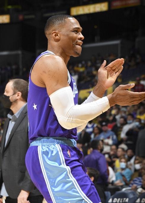 库库忆转会曼城失败：瓜帅点名我跪着去都行，但布莱顿要价高（库库忆投曼城告吹：瓜帅点名我愿跪着去，奈何布莱顿要价过高）