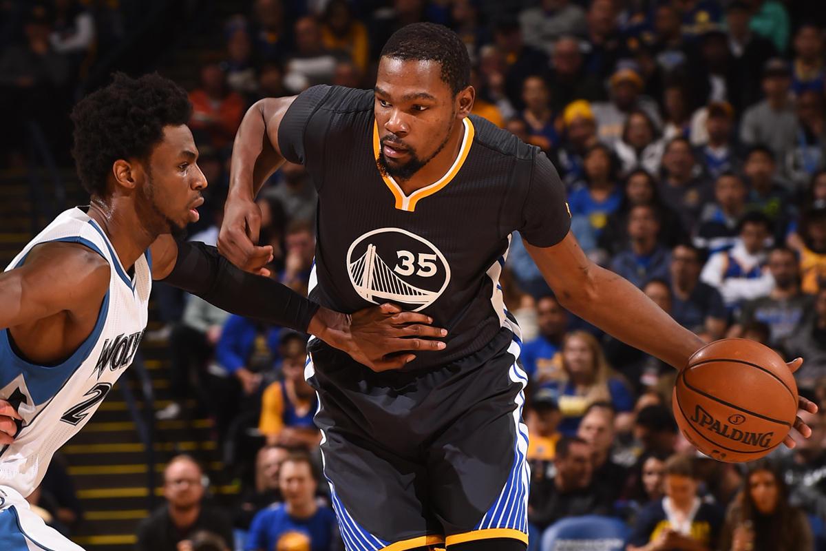 状态火热！埃奇库姆连续4场贡献22+，场均24分3.8助（火力爆棚！埃奇库姆4连场22+，近4战场均24分+3.8助攻）