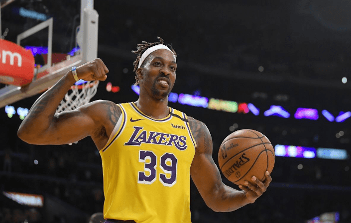 阿斯：皇马右后卫遭遇伤病危机，阿隆索或将征调卡斯蒂亚小将（阿斯：皇马右后卫线告急，阿隆索或提拔卡斯蒂亚小将）