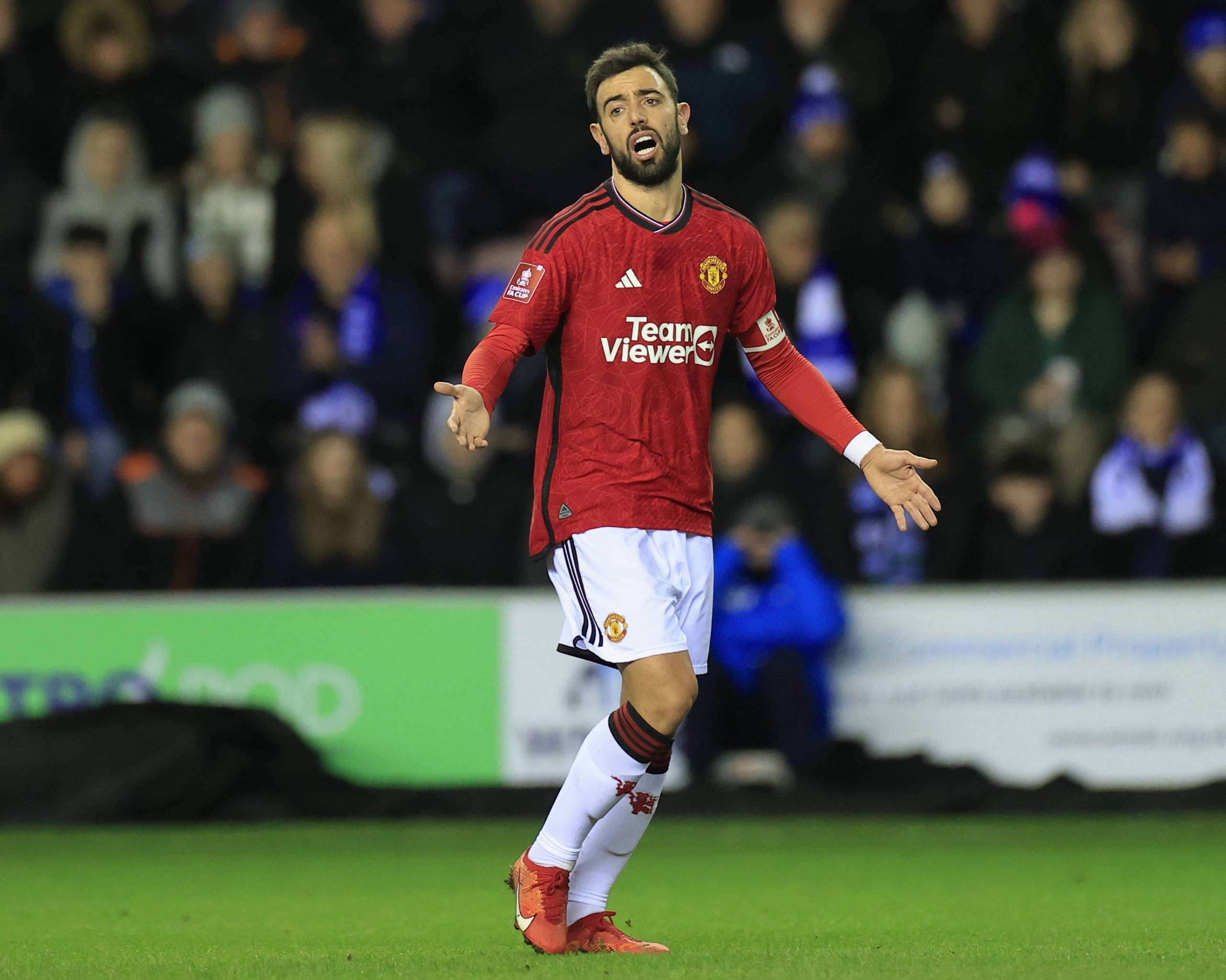 足协官方：征集2026赛季足协杯资格赛承办地，比赛1月举行（中国足协公告：面向社会征集2026赛季足协杯资格赛承办城市，赛事将于1月开赛）