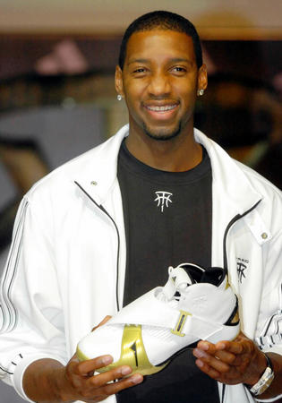 海牛1-0三镇送亚泰降级，兰克尔-泽制胜球，陈哲超进球被吹（海牛1比0击败三镇助亚泰降级，兰克尔-泽制胜，陈哲超进球被判无效）