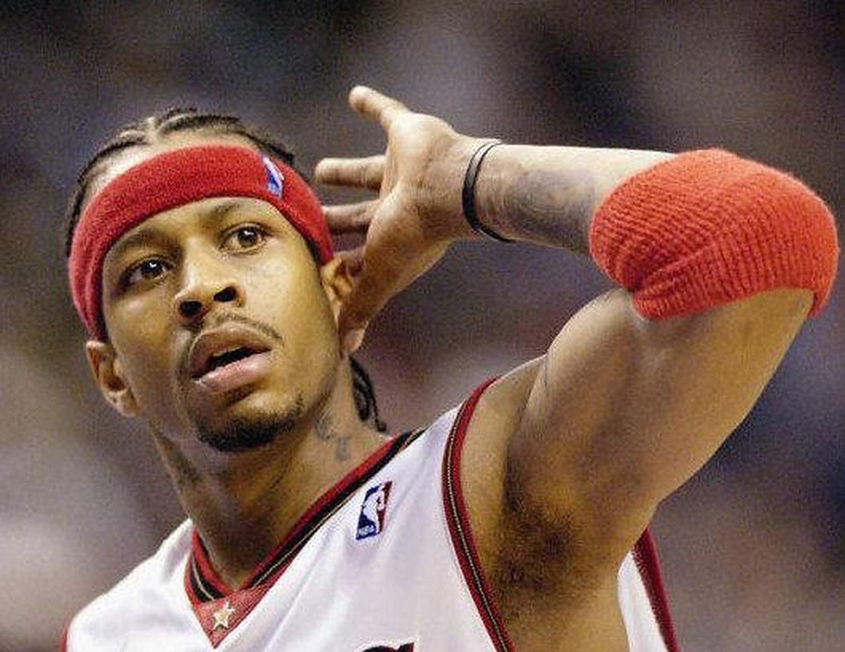 科内特3中1得2分8板1助：全面表现下的遗憾表现（科内特3投1中拿2分8篮板1助攻：全面数据难掩遗憾）